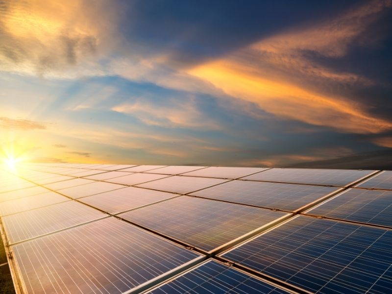 Painel Solar: Reduzindo a Dependência de Energia Tradicional